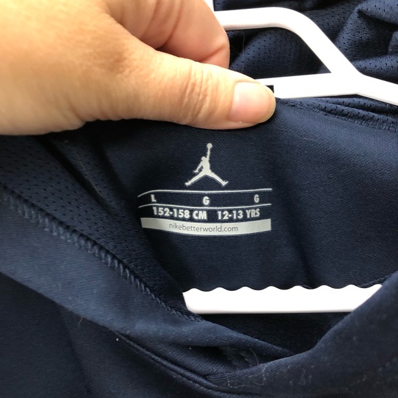 Nike Drifit youth pullover hoodie - Picture 4 of 8